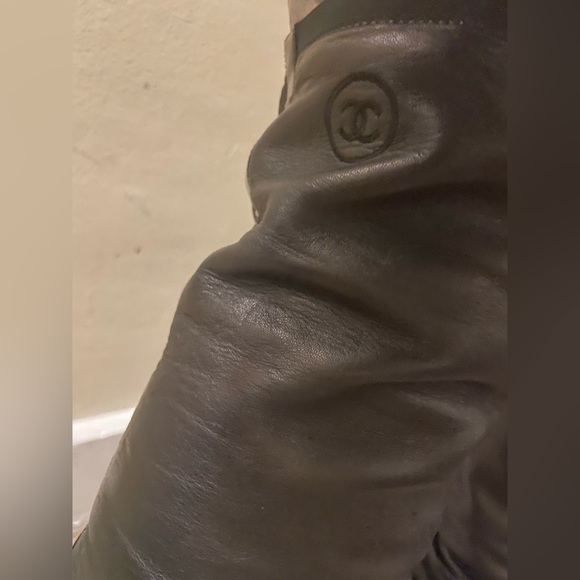 CHANEL over the knee Brown cap toe stretch leather boots - Picture 8 of 14